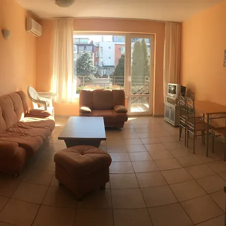 Apartment La Playa *
